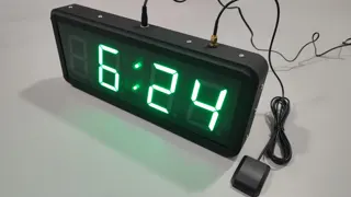 3-inch 4-digit GPS wall clock — photograph 1