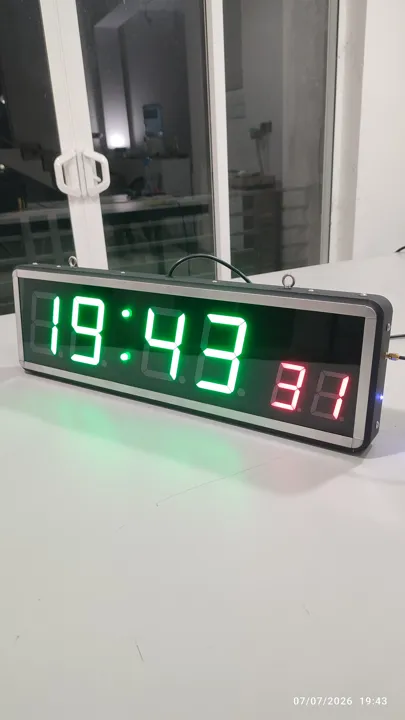 4-inch / 2.3-inch 6-digit GPS wall clock