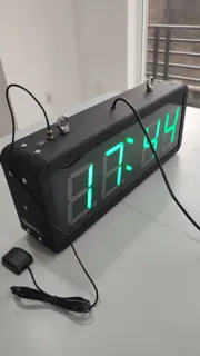 4-inch 4-digit double-sided GPS clock — photograph 5