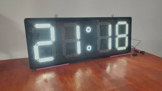 12-inch 4-digit GPS wall clock — photograph 3