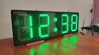 15-inch 4-digit GPS wall clock — photograph 1