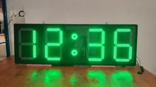 15-inch 4-digit GPS wall clock — photograph 4