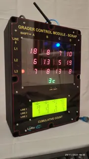 Scrap grader controller – transmitter — photograph 1